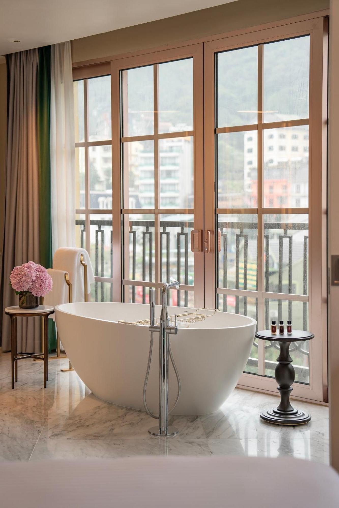 Hotel De L'Amour Tam Ðảo Екстериор снимка